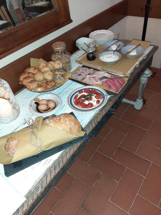 Baronka Bed & Breakfast & Bistrot Betliar Exteriör bild